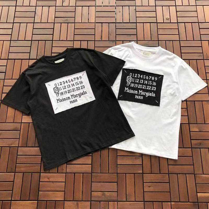 MAISON MARGIELA T-SHIRT 22111833 (im 176CM 58KG iwear size 46 in the photo)