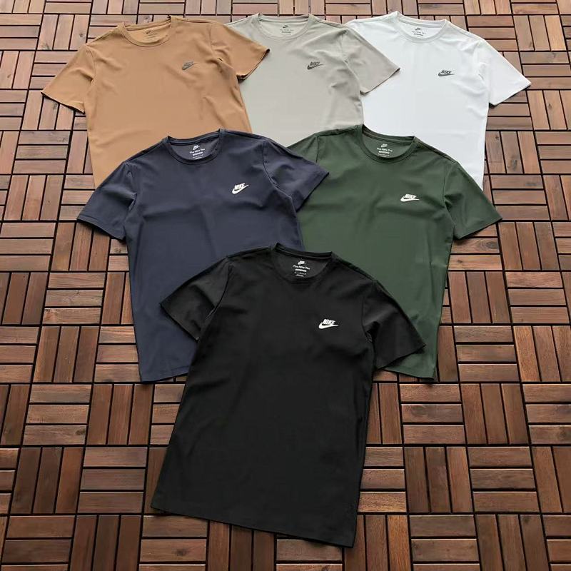 NIKE T-SHIRT 66012130 (im 185CM 80KG iwear size M in the photo)
