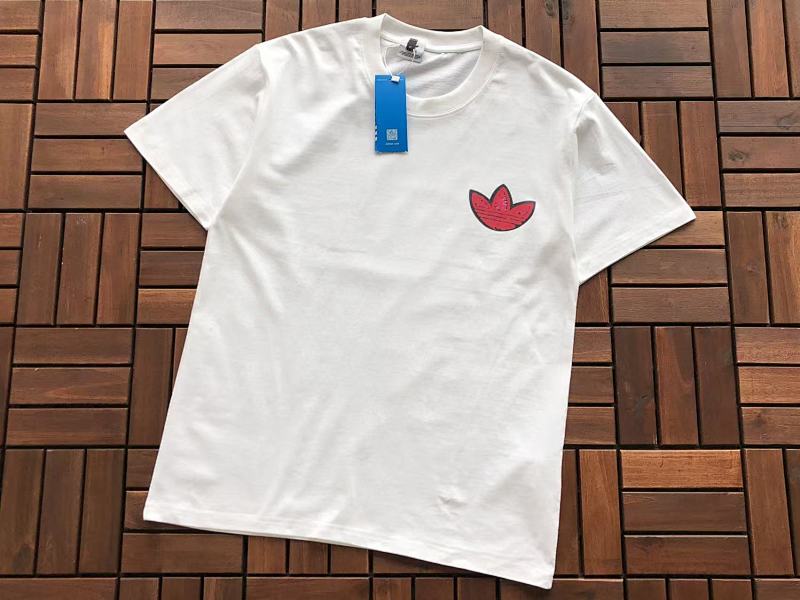 ADIDAS T-SHIRT 22092110 (im 176CM 58KG iwear size M in the photo)