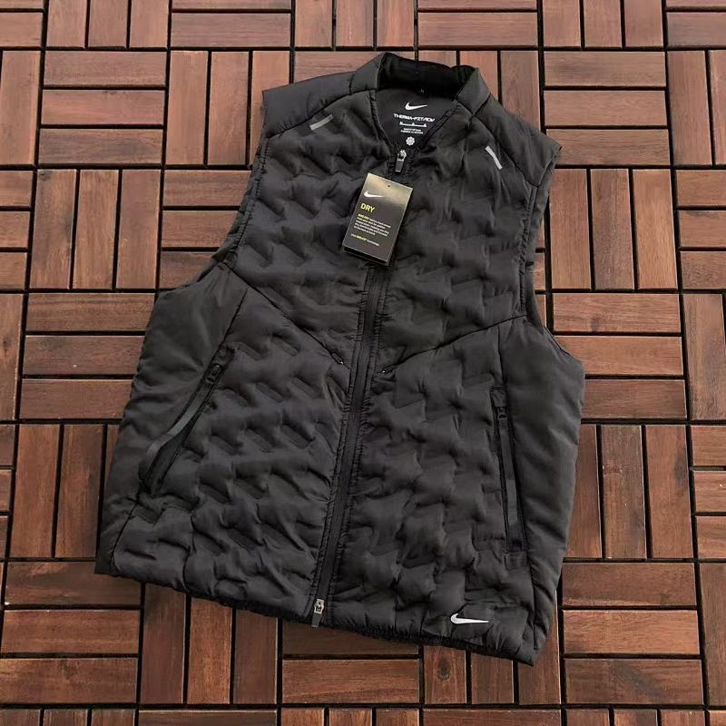 NIKE DOWN VEST 88031303 (im 185CM 70KG iwear size M in the photo)
