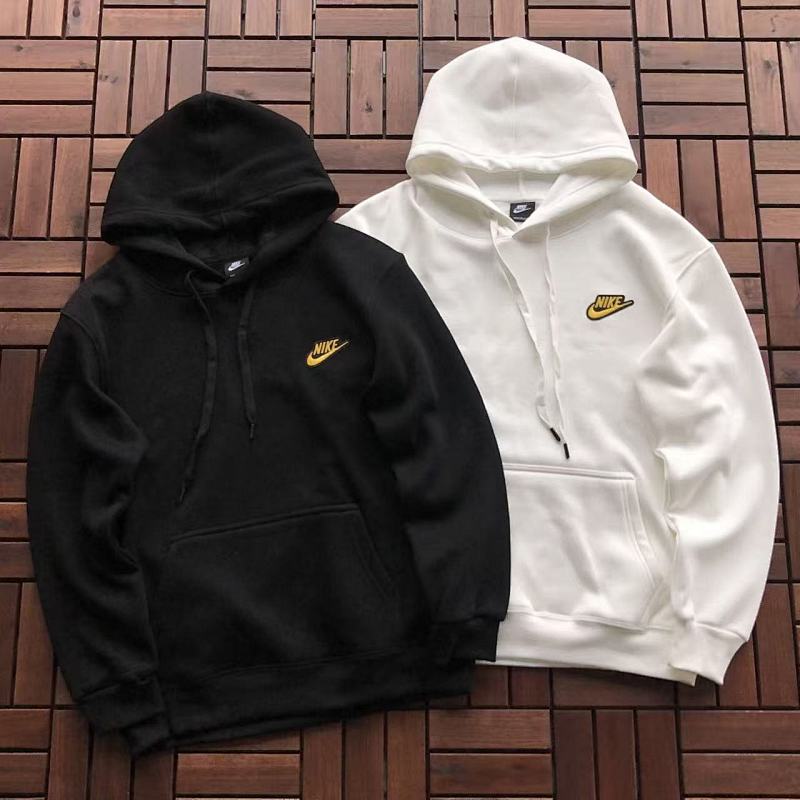 NIKE FLEECE HOODIE 22110458(im 170CM 60KG iwear size L in the photo)