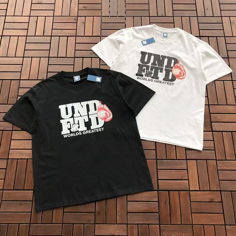 UNDEFEATED T-SHIRT 55063099 (im 180CM 68KG iwear size L in the photo)