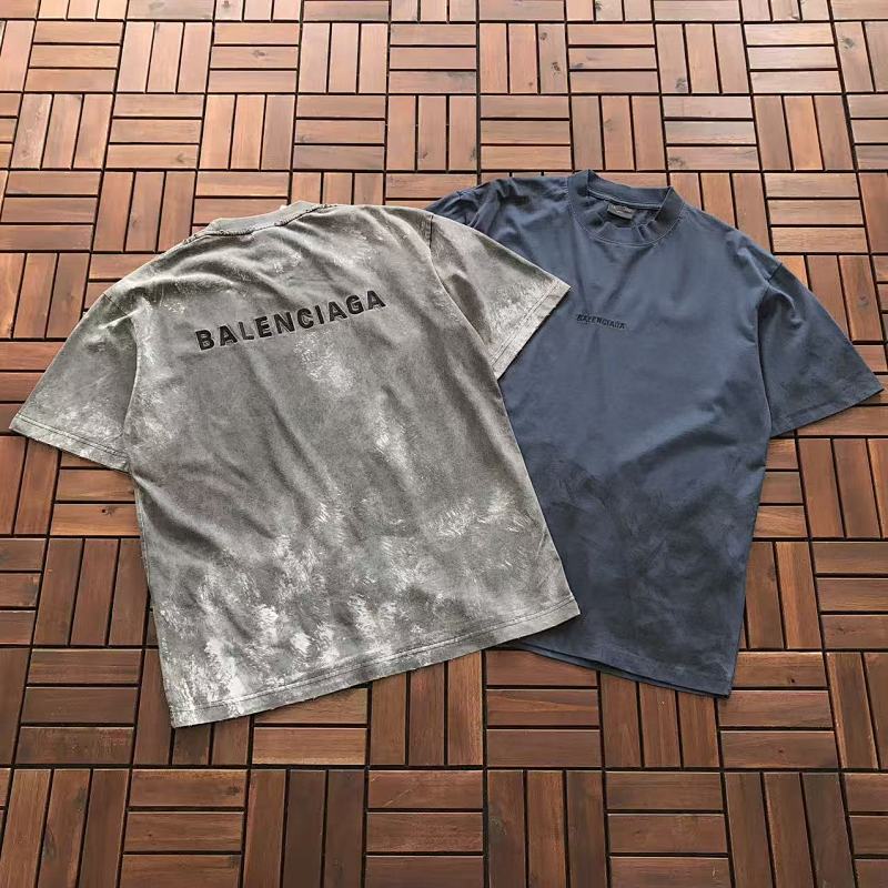 BALENCIAGA T-SHIRT 11112152 (im 180CM 68KG iwear size S in the photo)