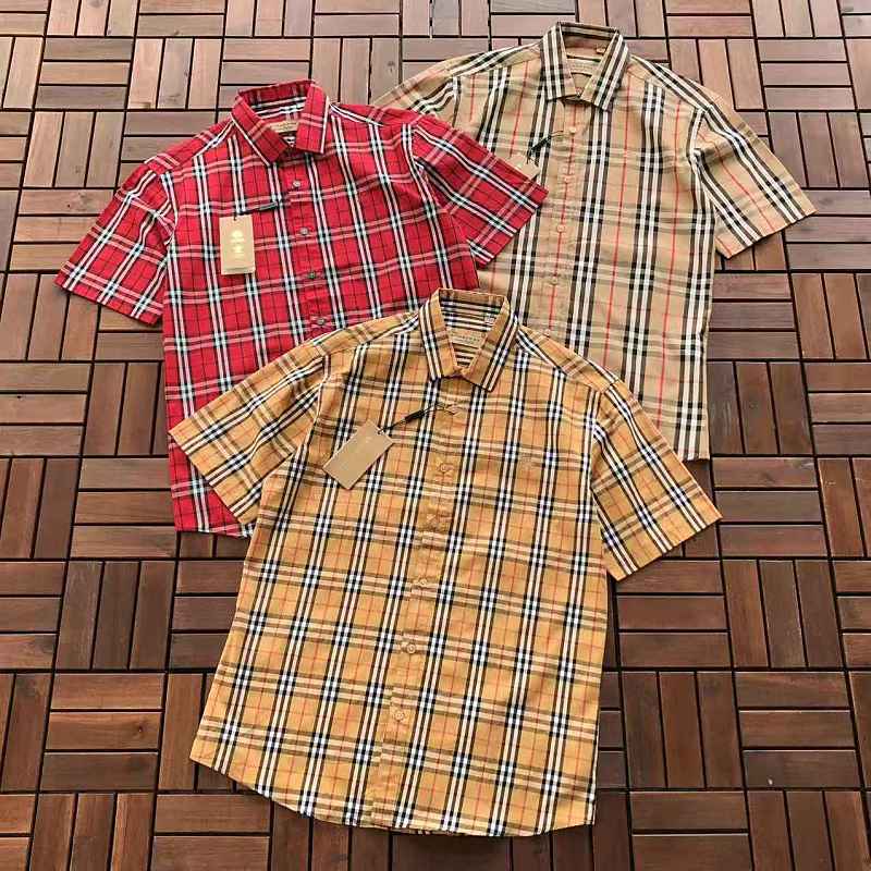 BURBERRY T-SHIRT SHIRT 55061346 (im 185CM 70KG iwear size L in the photo)