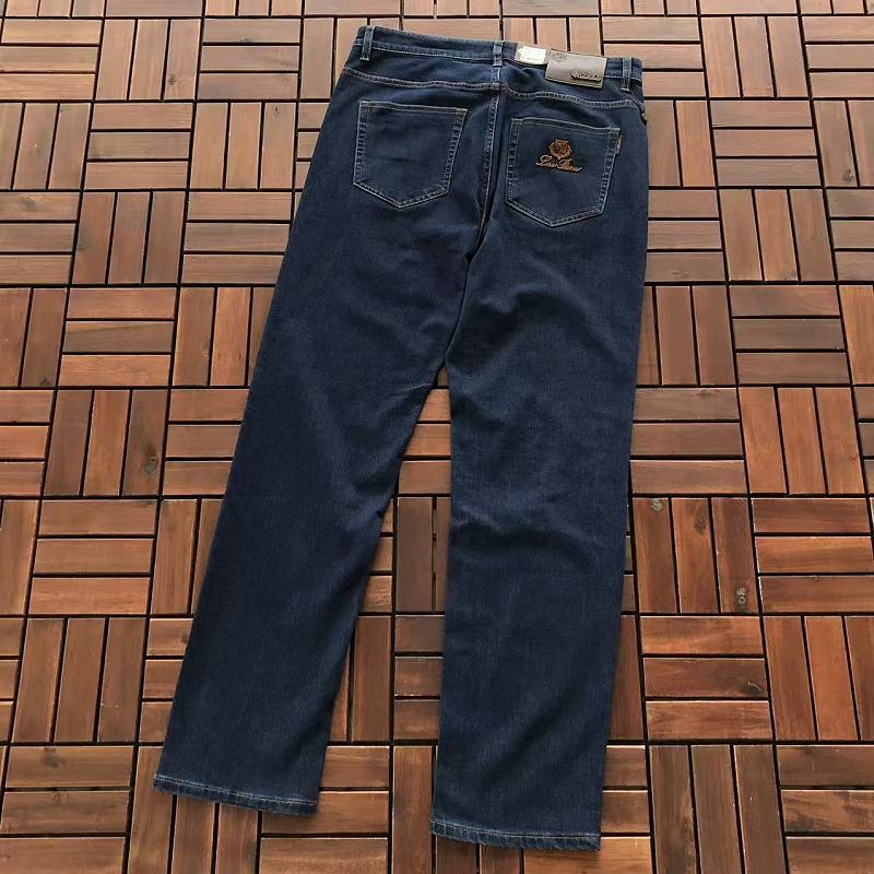 LORO PIANA JEANS 66072047 (im 185CM 70KG iwear size 34 in the photo)