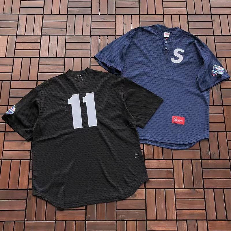 SUPREME T-SHIRT 88061040 (im 185CM 80KG iwear size M in the photo)