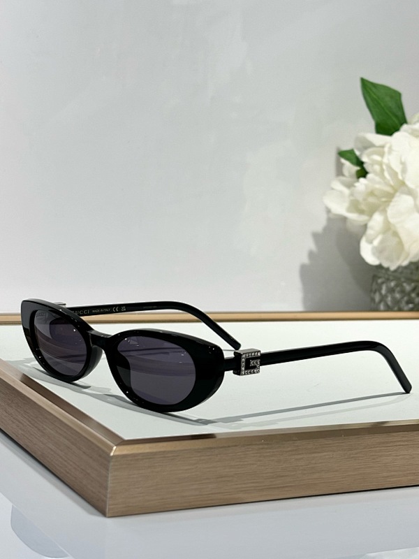 GUCCI SUNGLASSES 11122324