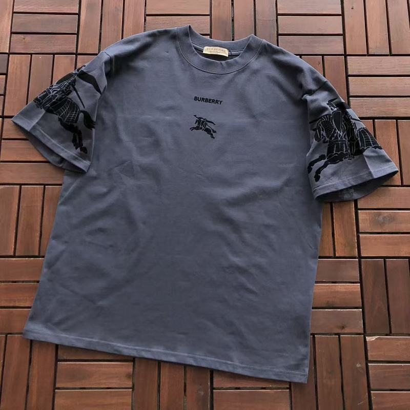 BURBERRY T-SHIRT 88060313 (im 185CM 70KG iwear size M in the photo)