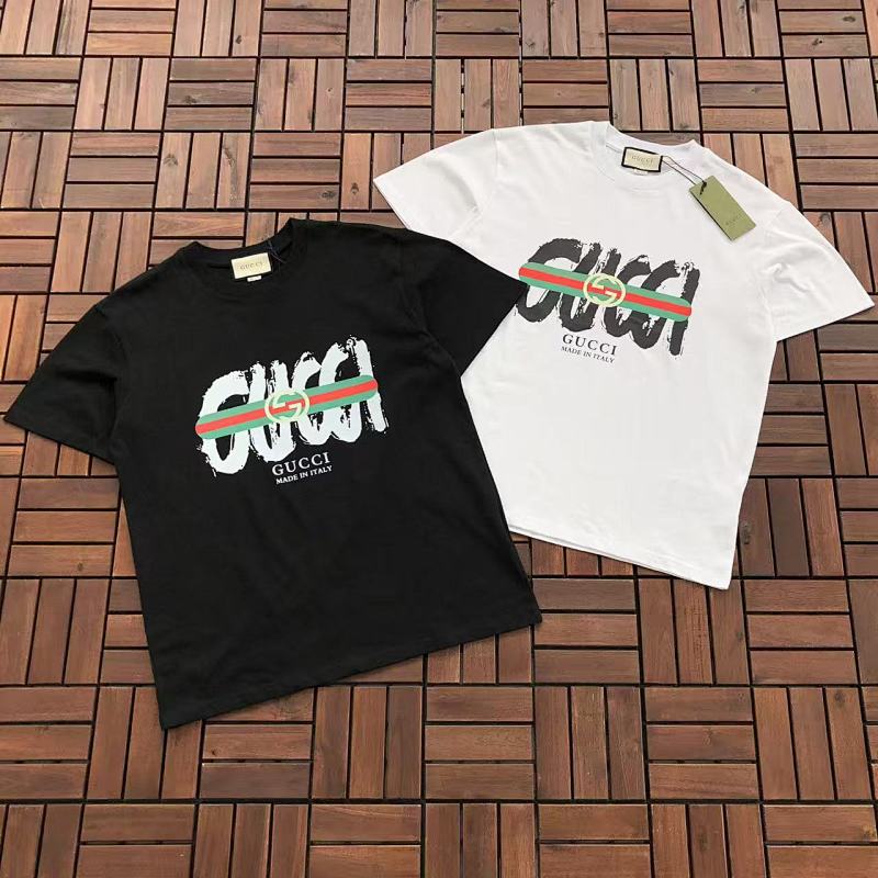 GUCCI T-SHIRT 55031708 (im 176CM 58KG iwear size M in the photo)