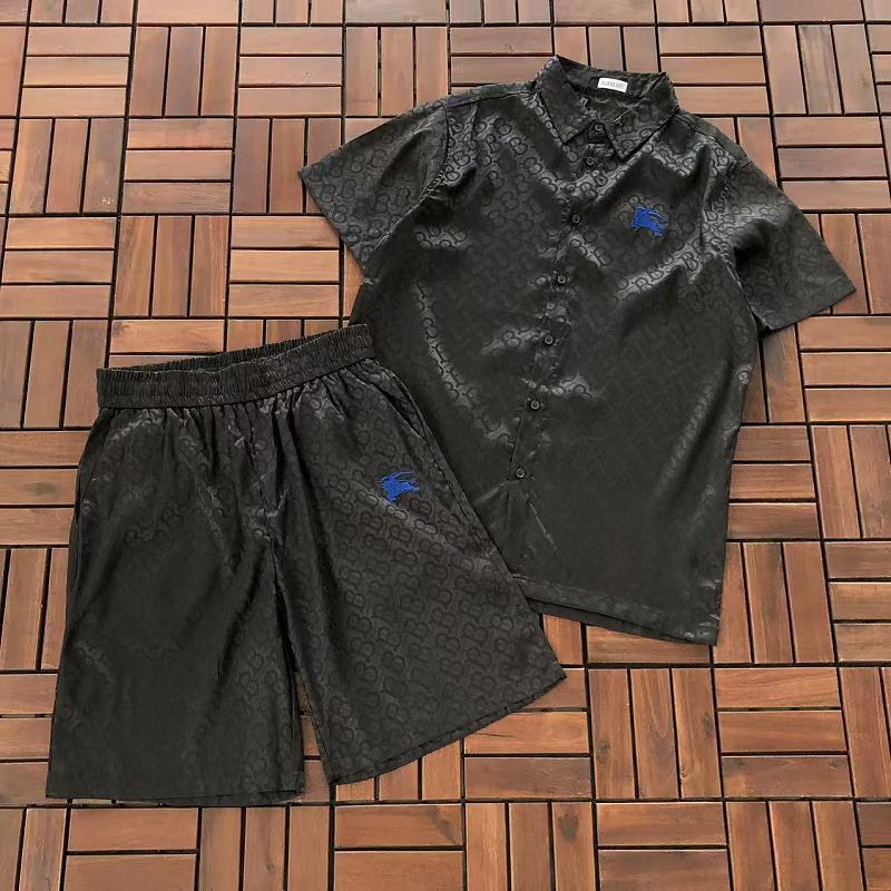 BURBERRY T-SHIRT SHIRT SHORTS 77060817 (im 185CM 70KG iwear size L in the photo)