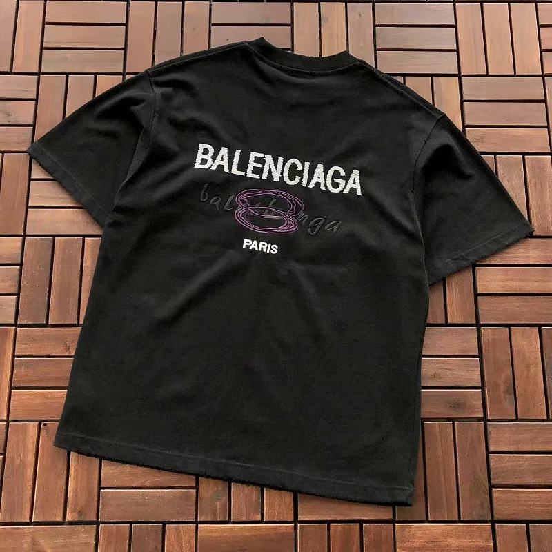 BALENCIAGA T-SHIRT 55062712 (im 185CM 70KG iwear size M in the photo)