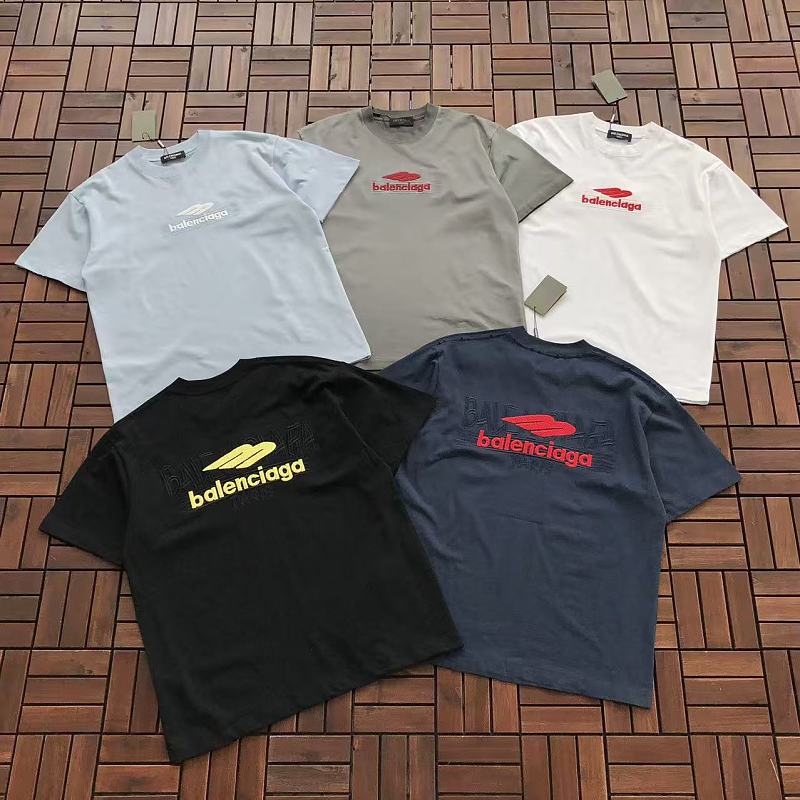 BALENCIAGA T-SHIRT 55061201 (im 185CM 70KG iwear size L in the photo)