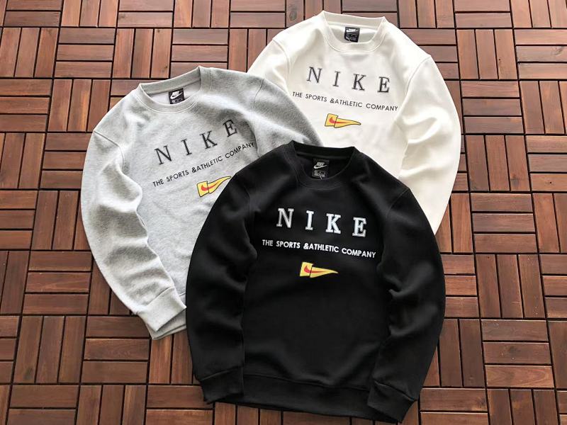 NIKE SWEATER FLEECE 22112721 (im 176CM 58KG iwear size M in the photo)