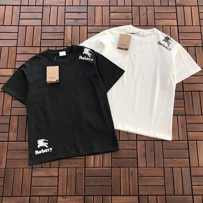BURBERRY T-SHIRT 66011206 (im 185CM 80KG iwear size M in the photo)