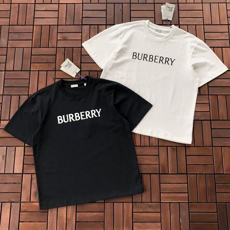 BURBERRY T-SHIRT 66030432 (im 185CM 80KG iwear size M in the photo)