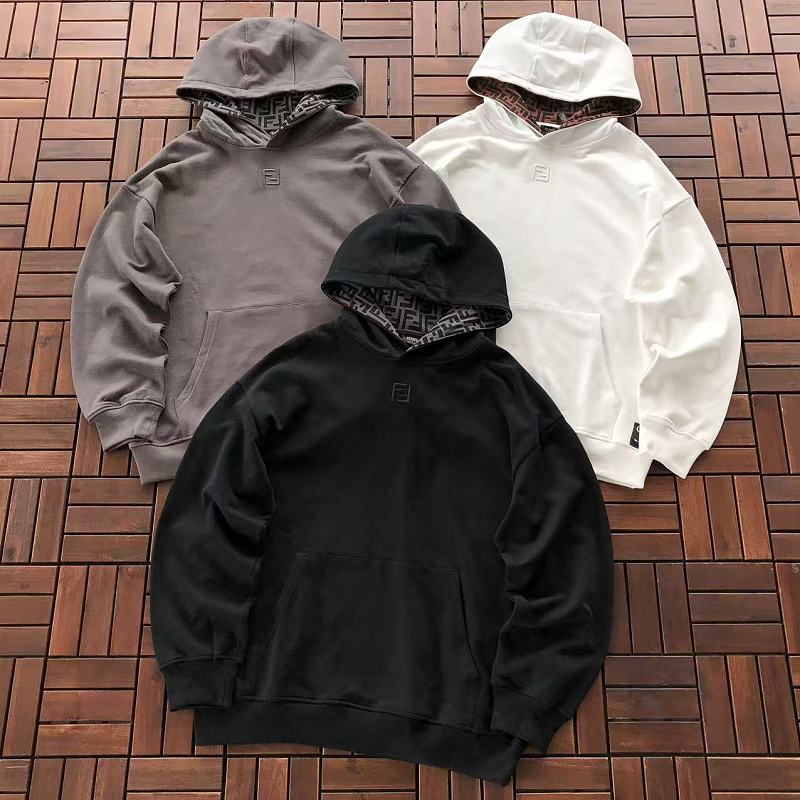 FENDI HOODIE 66090654 (im 185CM 70KG iwear size L in the photo)