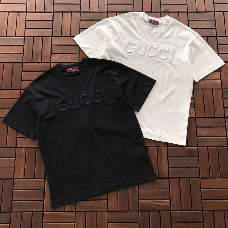 GUCCI T-SHIRT 88030924 (im 185CM 70KG iwear size S in the photo)
