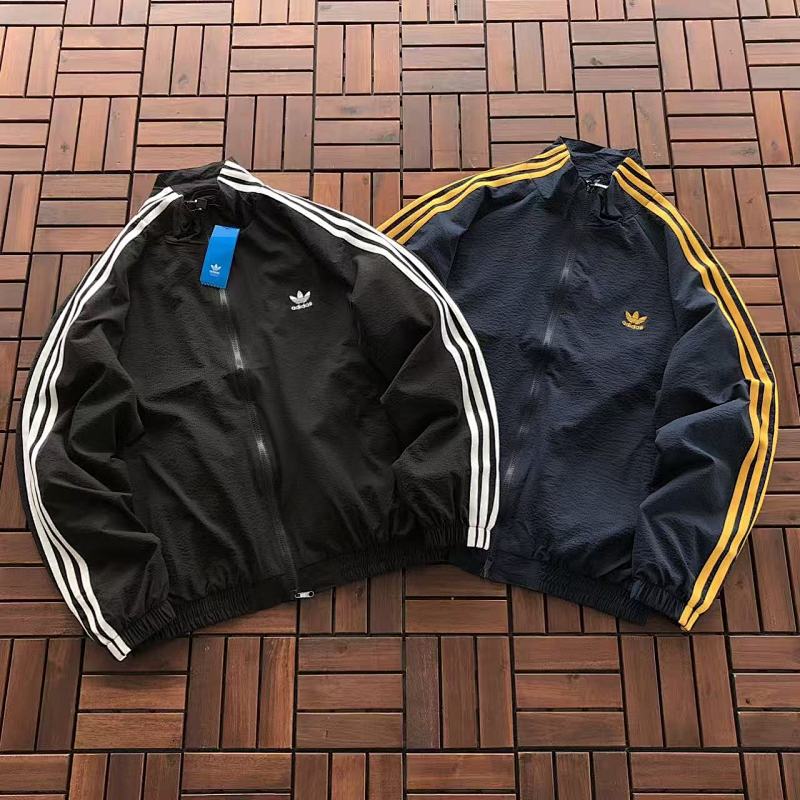 ADIDAS JACKET 88040256 (im 176M 58KG iwear size M in the photo)