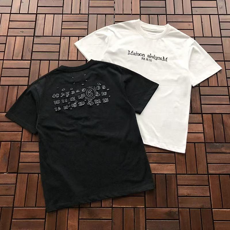MAISON MARGIELA T-SHIRT 88033030 (im 176CM 58KG iwear size 44 in the photo)