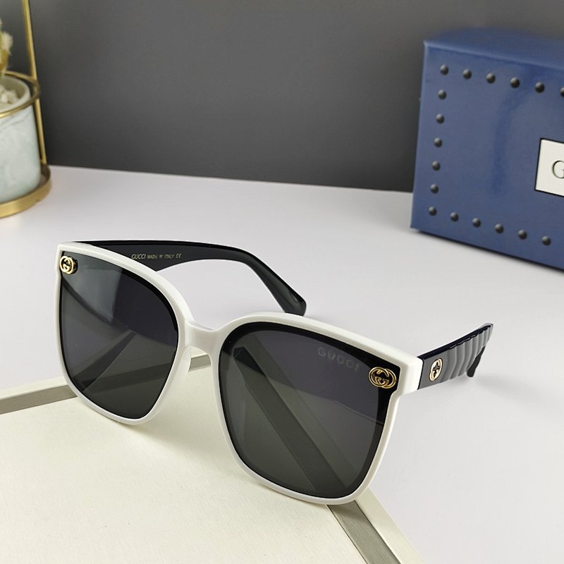 GUCCI SUNGLASSES 55011448