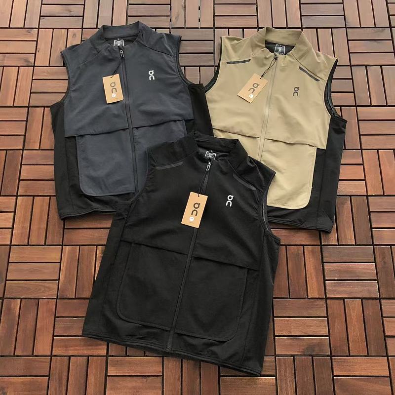 ON RUNNING VEST 55052799 (im 185CM 70KG iwear size L in the photo)