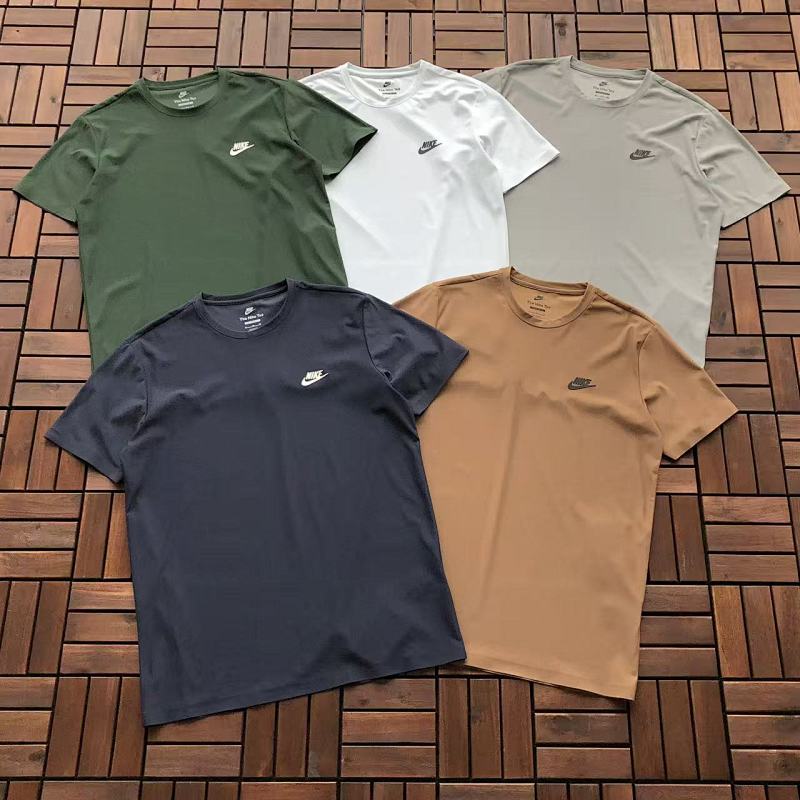 NIKE T-SHIRT 66012167(im 185CM 80KG iwear size XL in the photo)
