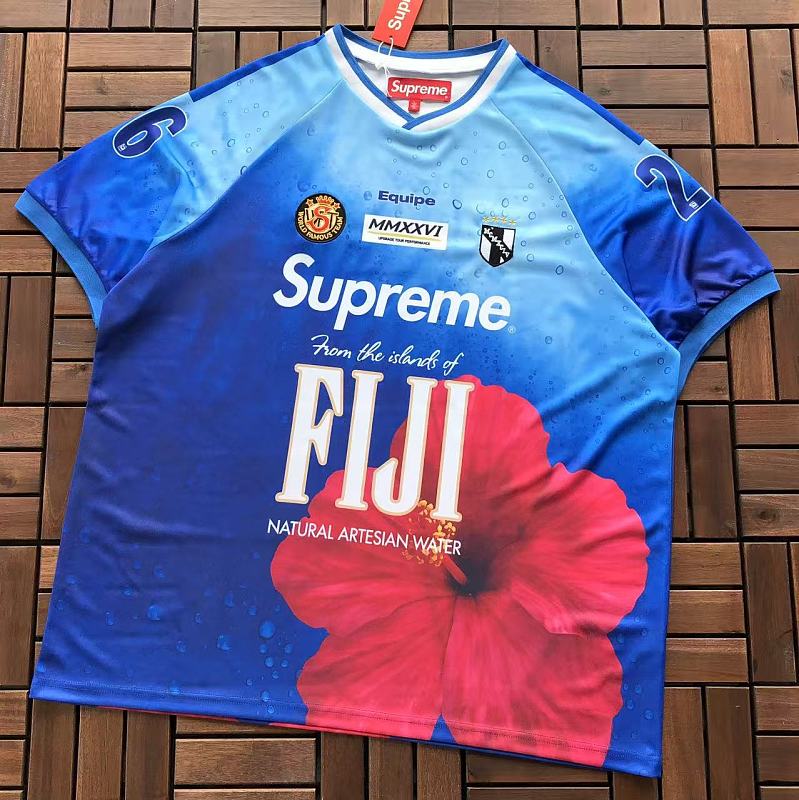 SUPREME T-SHIRT 77062241 (im 185CM 80KG iwear size L in the photo)