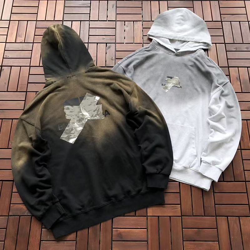 BALENCIAGA HOODIE 55082606 (im 185CM 70KG iwear size L in the photo)