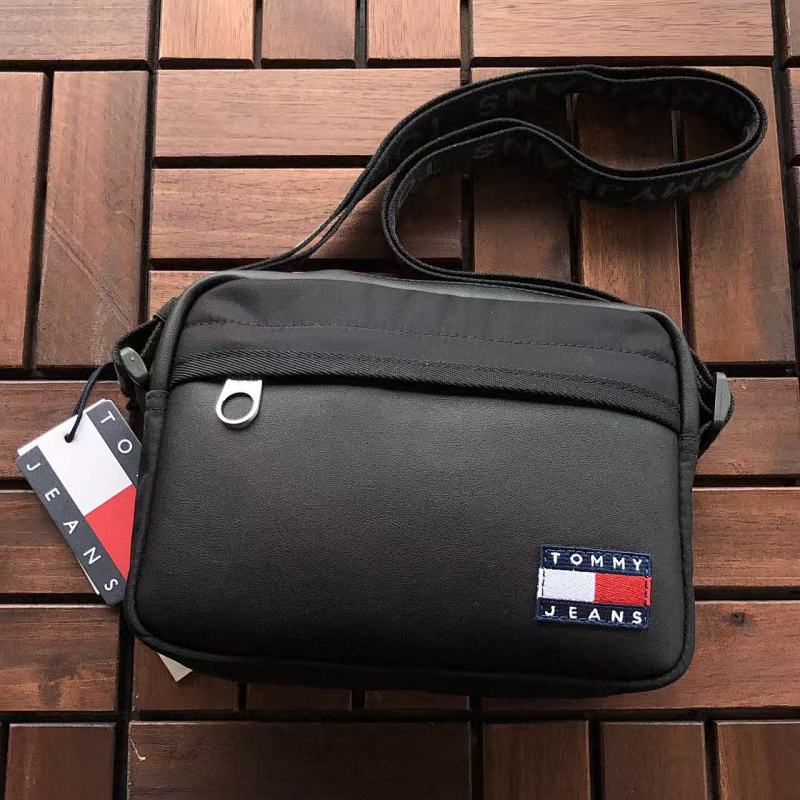 T 🔥🔥🔥 H🔥🔥🔥R BAG 22110405 (长15CM*宽21CM*高6CM)