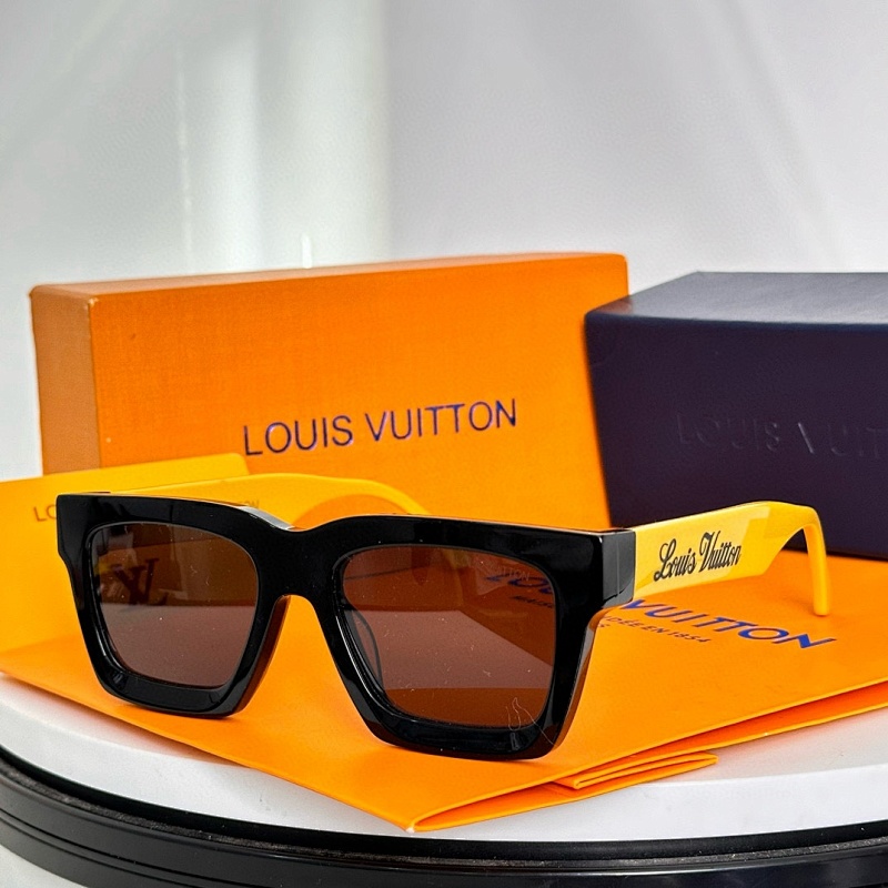 LV SUNGLASSES 11122336
