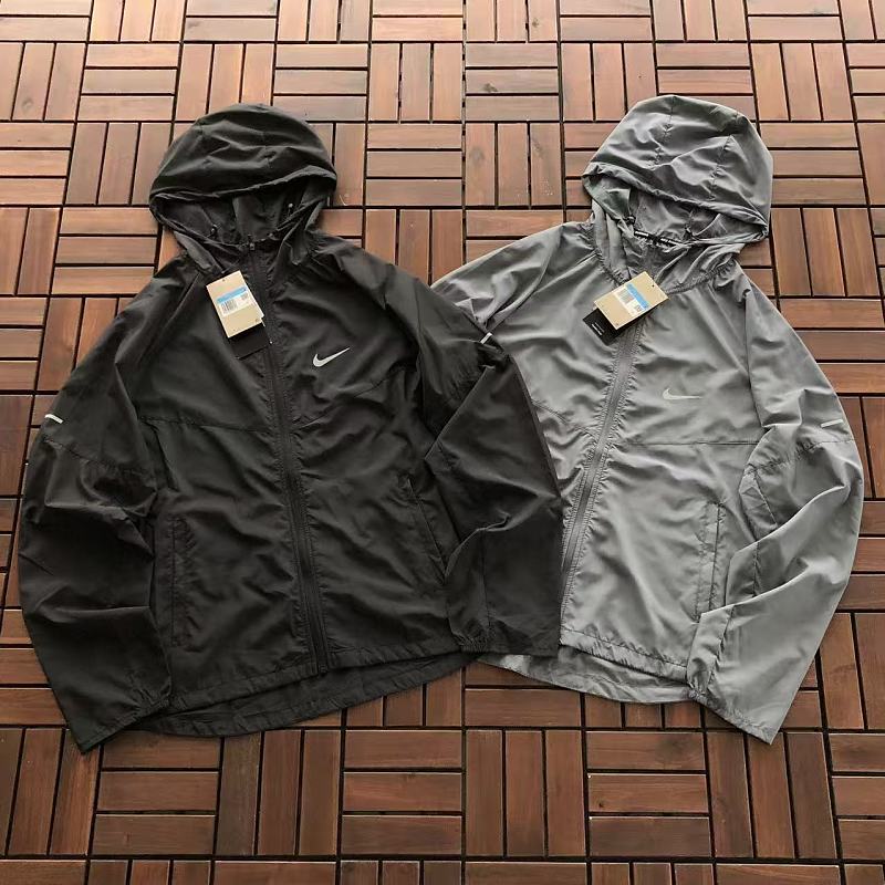 NIKE JACKET 88032902 (im 176CM 58KG iwear size M in the photo)