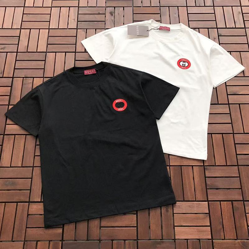 GUCCI T-SHIRT 55032632 (im 176CM 58KG iwear size L in the photo)
