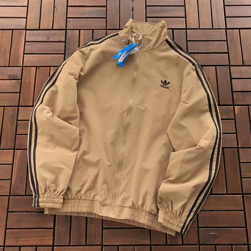 ADIDAS JACKET 66042165 (im 176CM 58KG iwear size M in the photo)