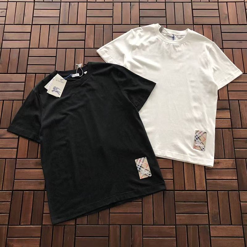 BURBERRY T-SHIRT 77050317 (im 185CM 70KG iwear size M in the photo)