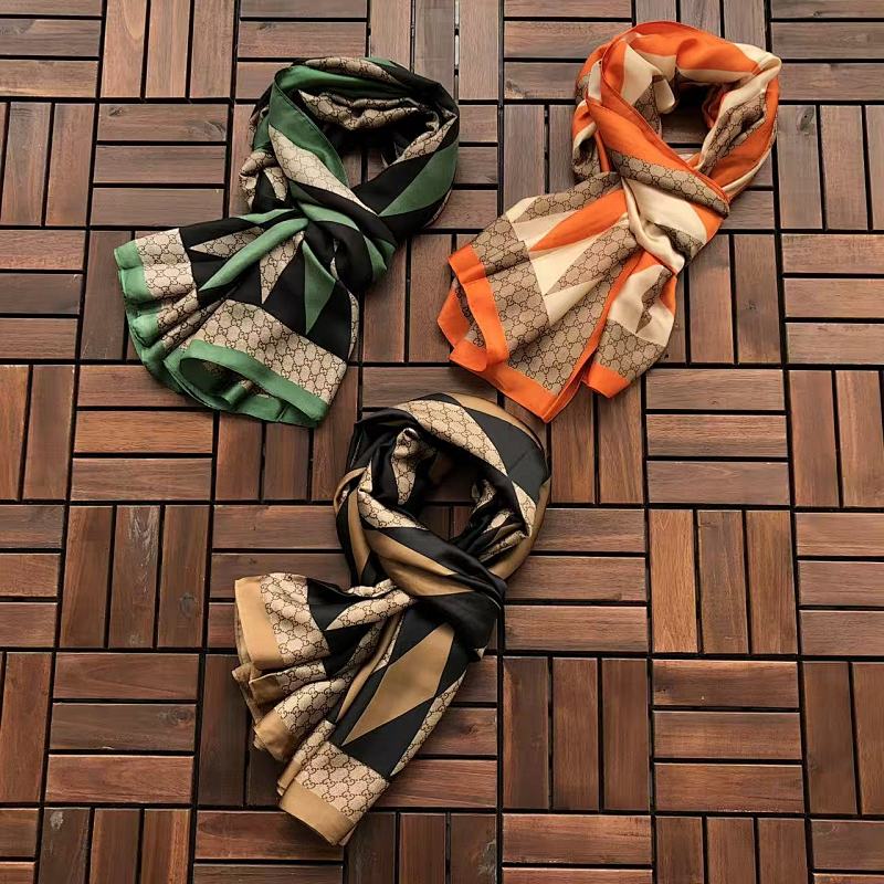 GUCCI SCARF 66032451