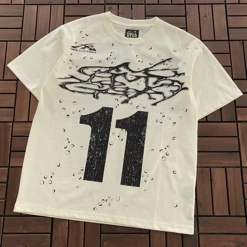 HELLSTAR T-SHIRT 77011682 (im 176CM 58KG iwear size M in the photo)