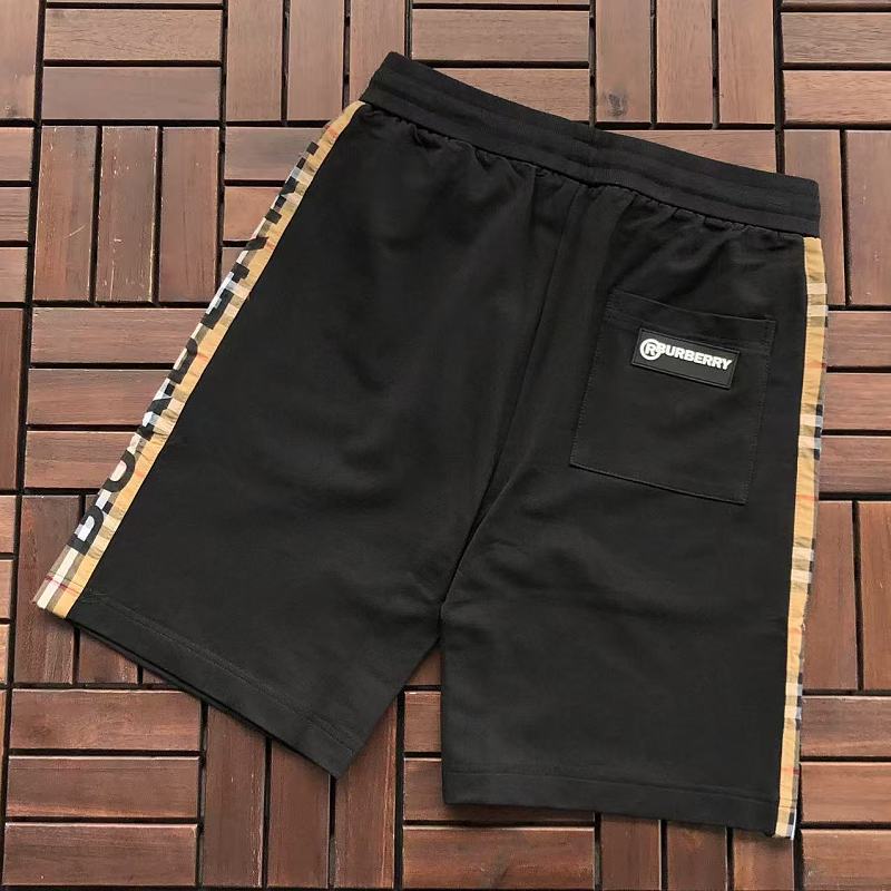 BURBERRY SHORTS 55052661 (im 185CM 80KG iwear size L in the photo)