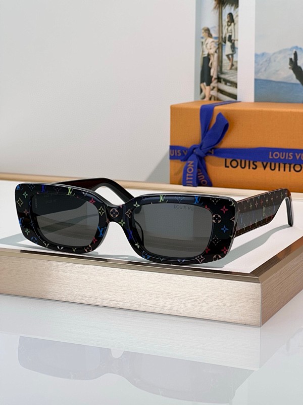 LV SUNGLASSES 11122340