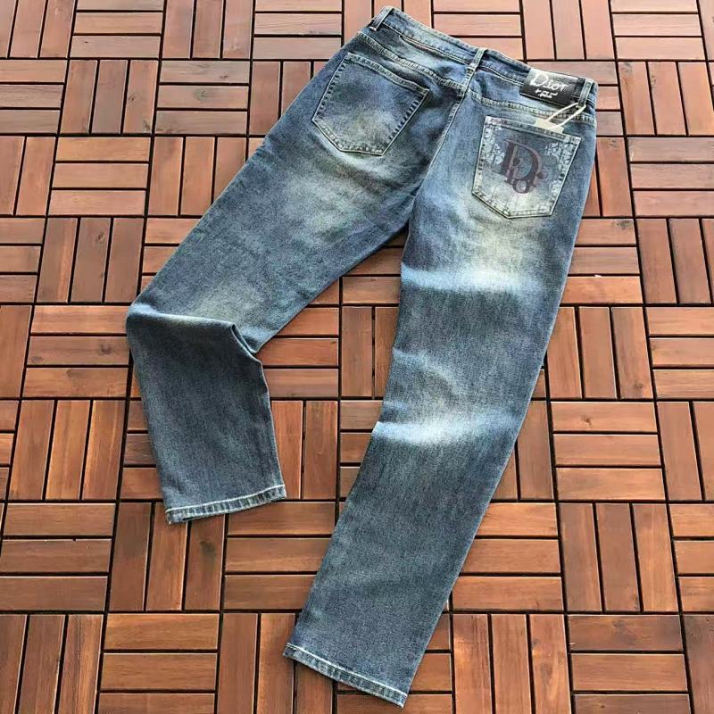 DIOR JEANS 22091177 (im 180CM 68KG iwear size 33 in the photo）