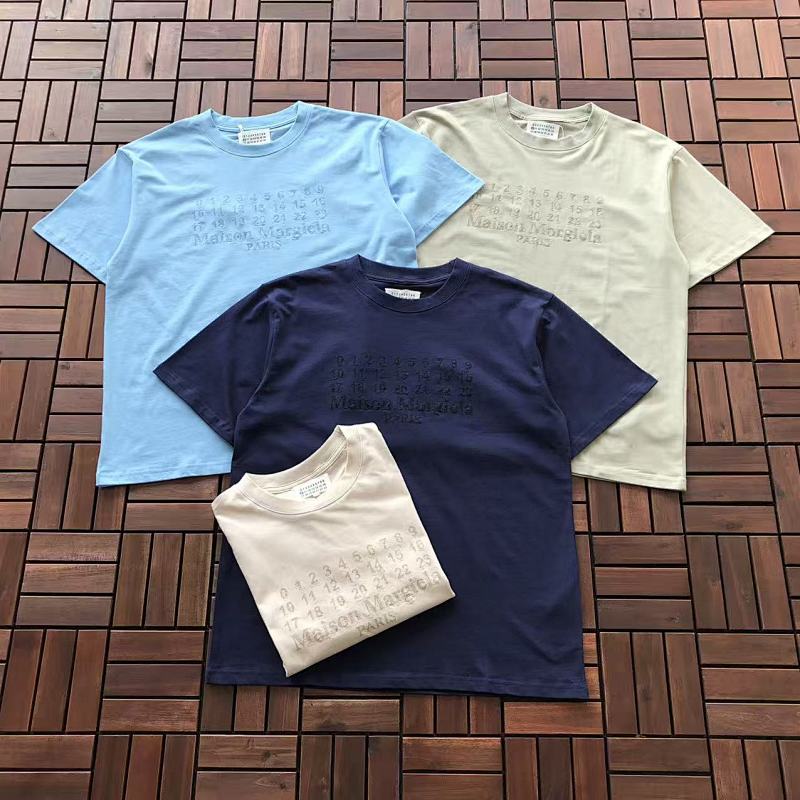 MAISON MARGIELA T-SHIRT 33101336 (im 180CM 68KG iwear size 46 in the photo)