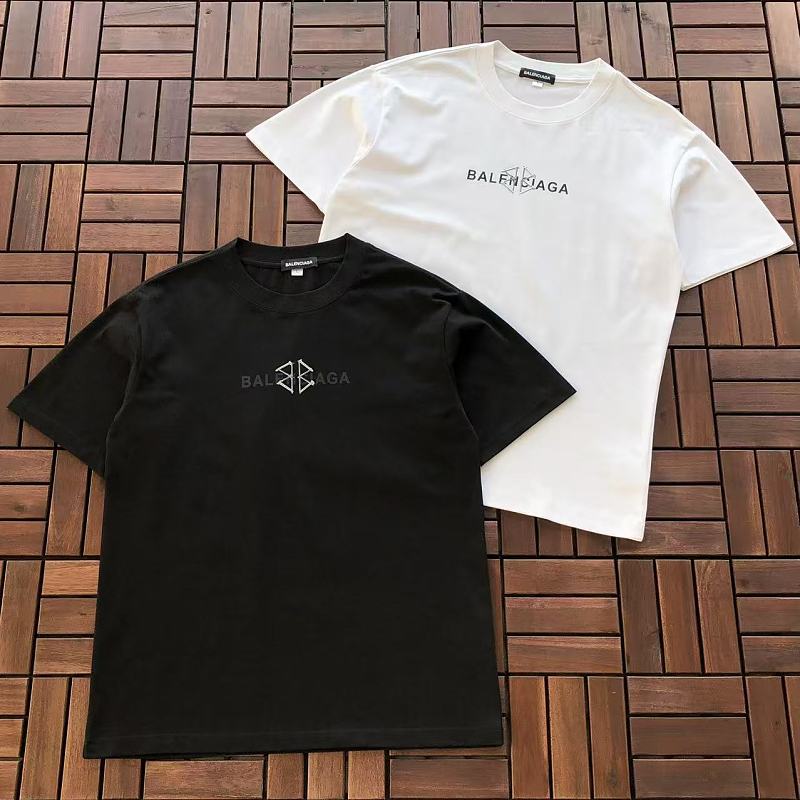 BALENCIAGA T-SHIRT 88070207 (im 185CM 80KG iwear size L in the photo)
