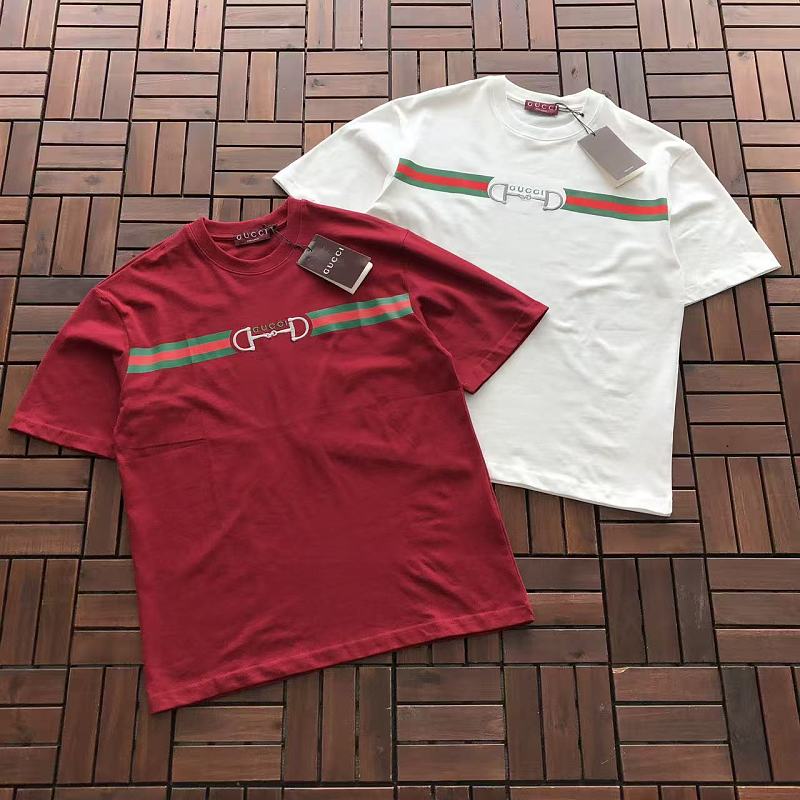 GUCCI T-SHIRT 66042243 (im 176CM 58KG iwear size S in the photo)