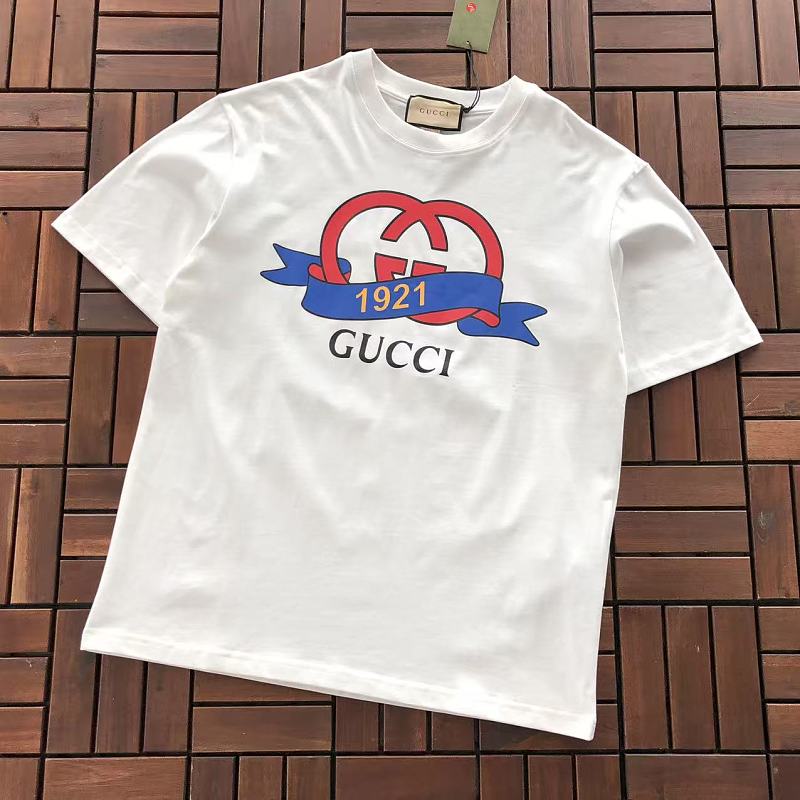 GUCCI T-SHIRT 66042258 (im 176CM 58KG iwear size S in the photo)