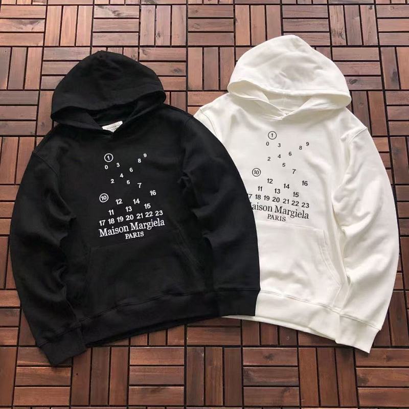 MAISON MARGIELA HOODIE 33101364 (im 180CM 68KG iwear size 46 in the photo)