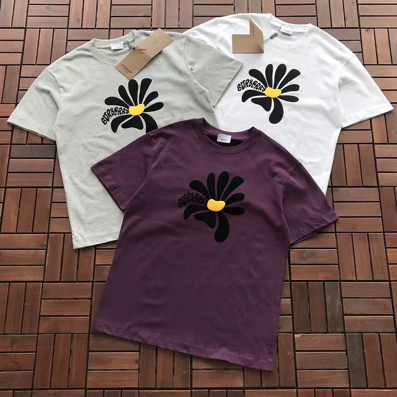 BURBERRY T-SHIRT 77050510 (im 185CM 70KG iwear size M in the photo)