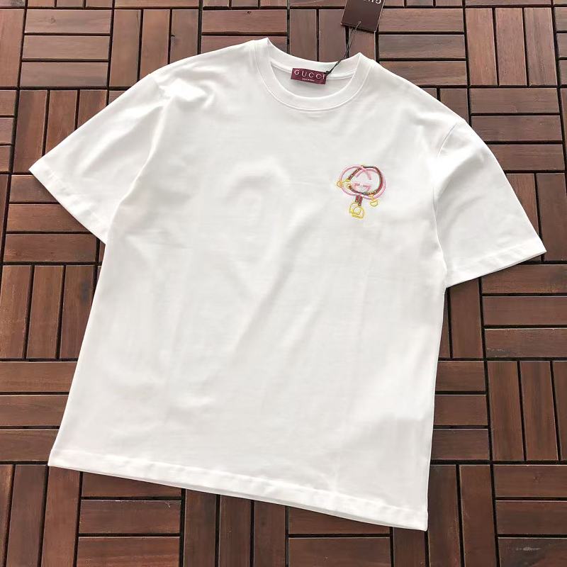 GUCCI T-SHIRT 66042263 (im 176CM 58KG iwear size S in the photo)