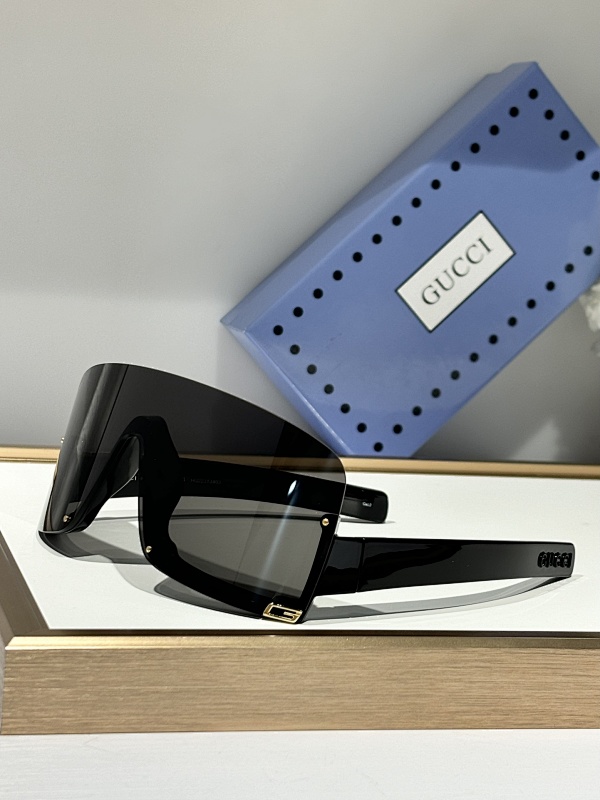 GUCCI SUNGLASSES 11122323