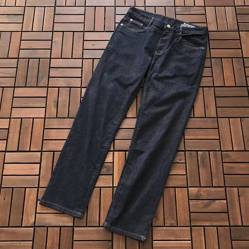 BURBERRY JEANS 22111605 (im 180CM 80KG iwear size 32 in the photo)