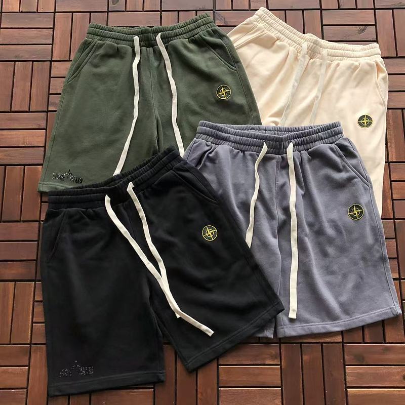 STONE ISLAND SHORTS 11102333(im 180CM 68KG iwear size S in the photo)