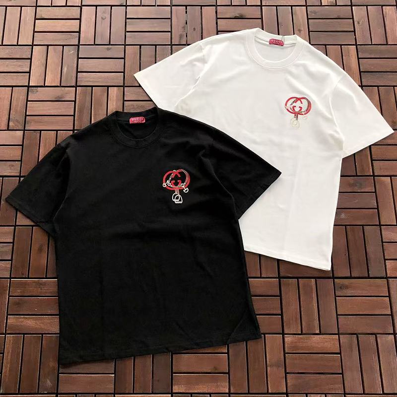 GUCCI T-SHIRT 77041715 (im 185CM 80KG iwear size M in the photo)